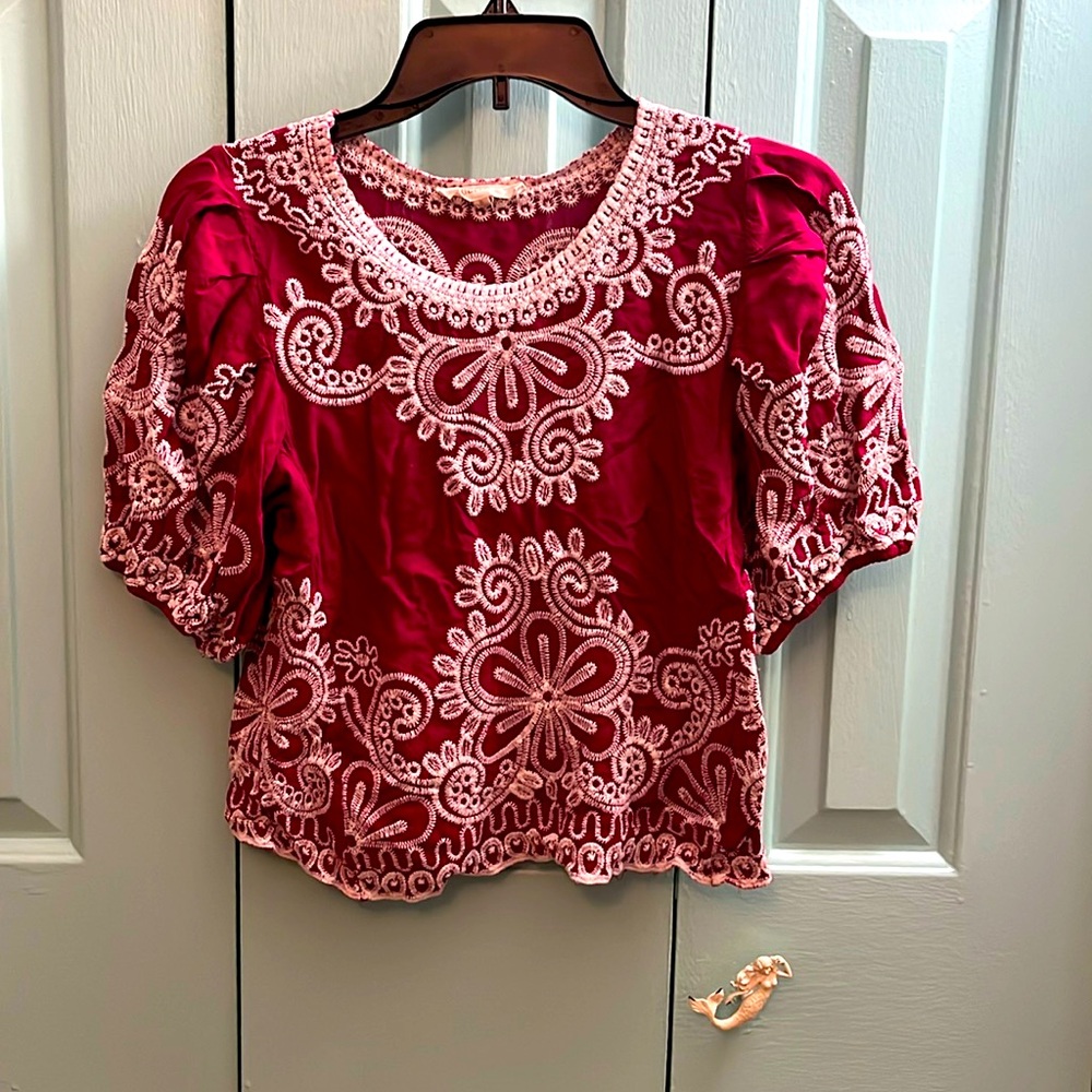 Small Solitaire Cropped Blouse